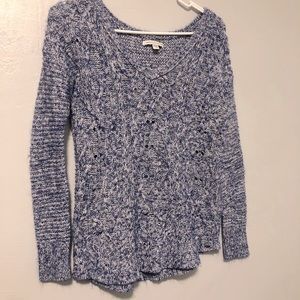 American Eagle chunky knit fitted v neck sweater